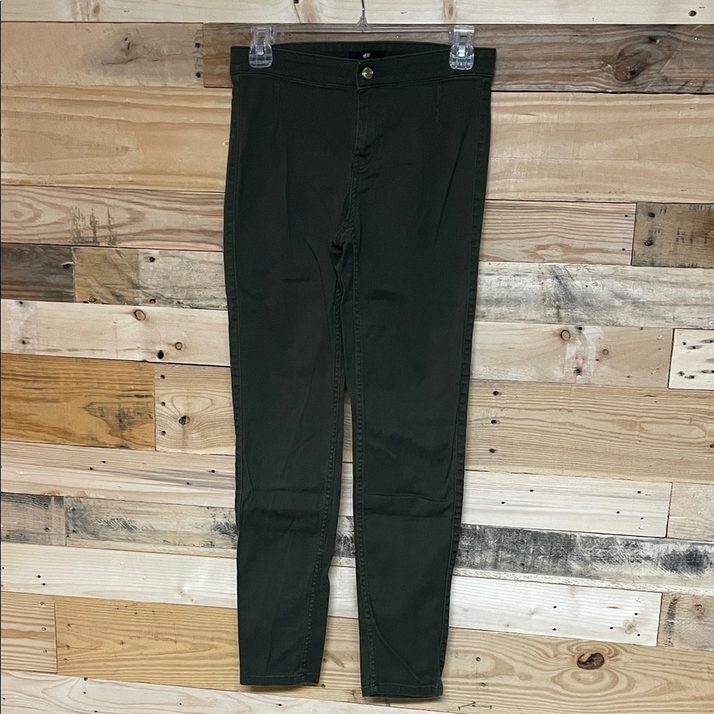 H&M size 6 Olive Green Stretchy Soft Skinny Khaki Pants with No Pockets